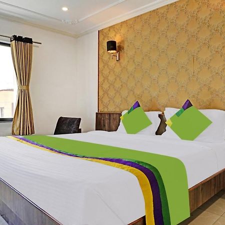 Treebo Varsha Palace 奥兰加巴德 外观 照片