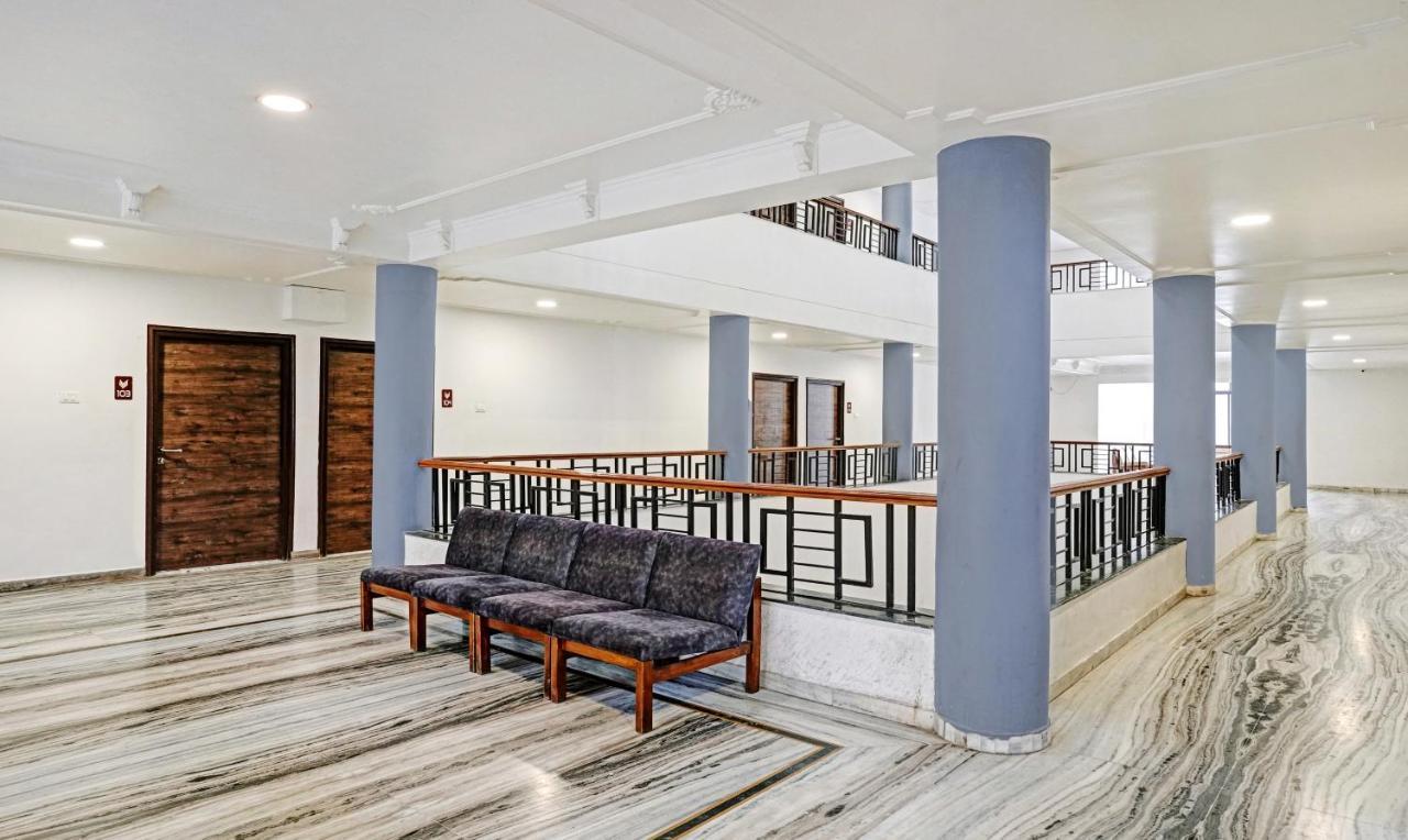 Treebo Varsha Palace 奥兰加巴德 外观 照片