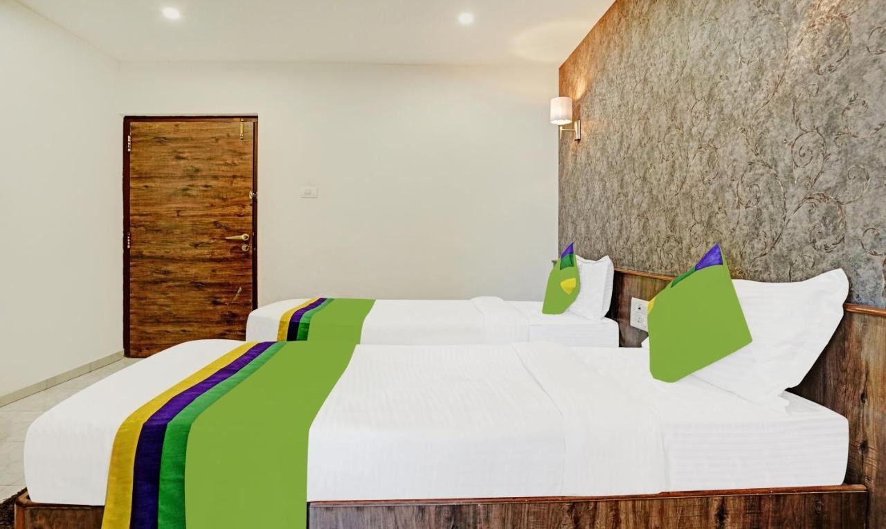 Treebo Varsha Palace 奥兰加巴德 外观 照片